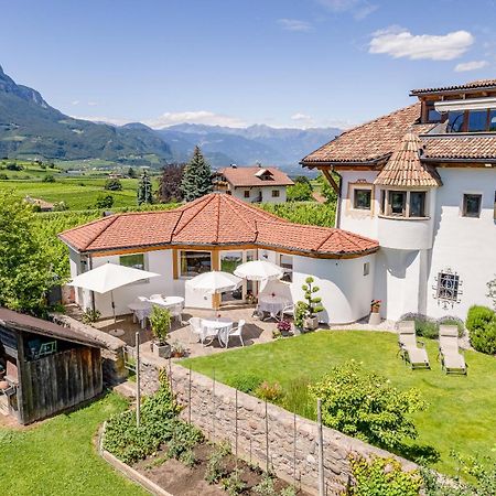 Haus Oberhofer Bed & Breakfast Cornaiano Exterior photo